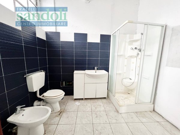 locale di sgombero in affitto a Vercelli in zona Porta Torino