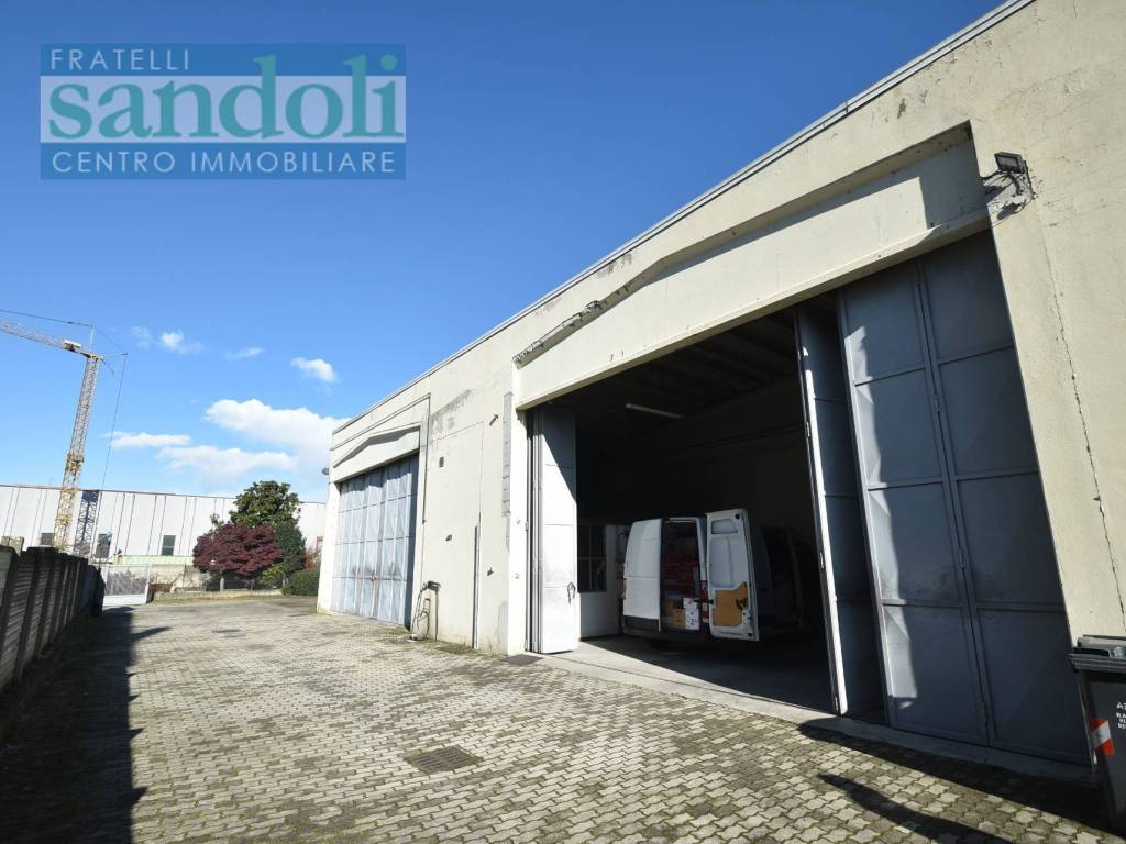 capannone in affitto a Vercelli in zona Porta Torino