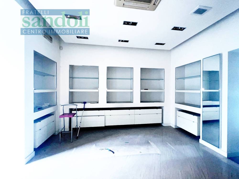 ufficio in affitto a Vercelli in zona Centro Città