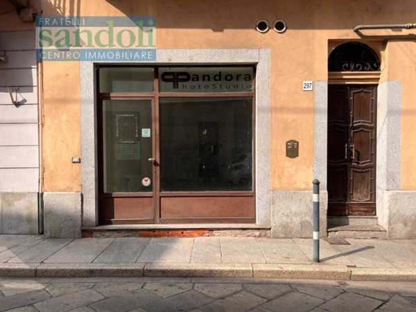 negozio in affitto a Vercelli in zona Centro Città