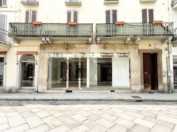 negozio in affitto a Vercelli
