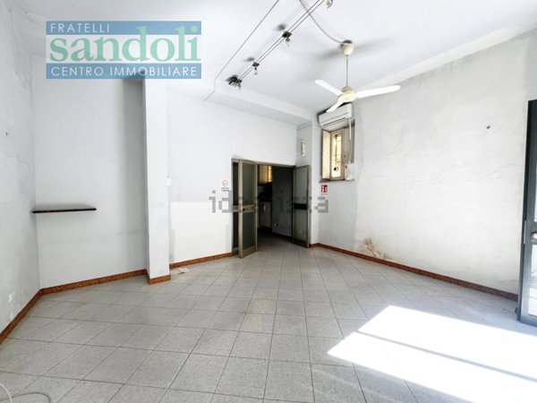 locale commerciale in affitto a Vercelli