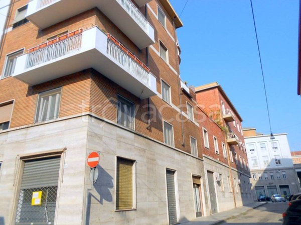negozio in affitto a Vercelli in zona Centro Città