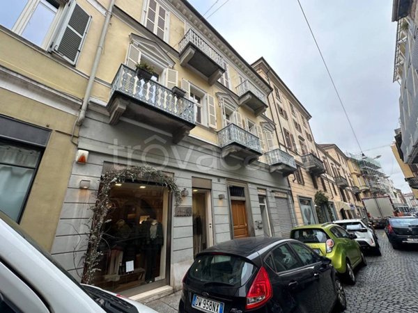 negozio in affitto a Vercelli