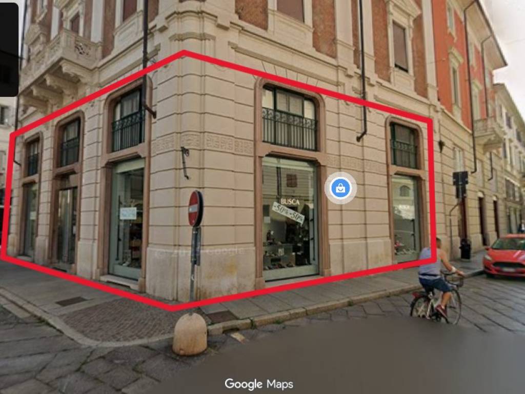 negozio in affitto a Vercelli in zona Centro Città