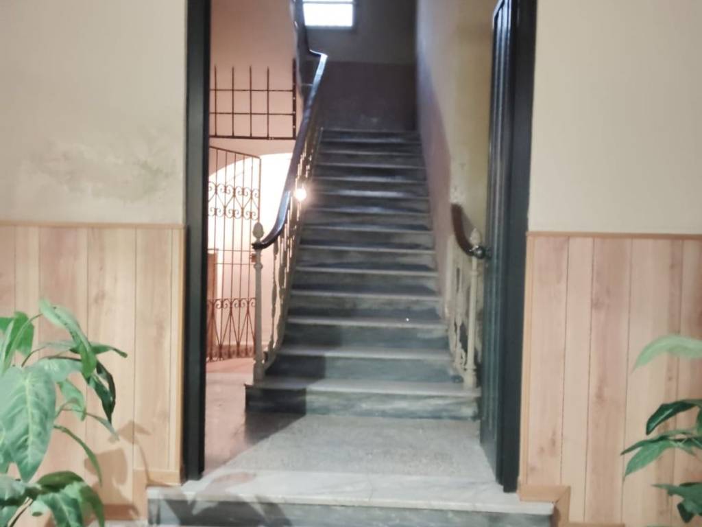 negozio in affitto a Vercelli in zona Centro Città