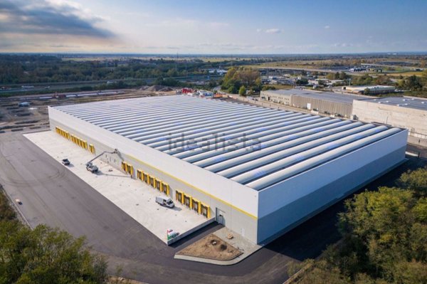 locale di sgombero in affitto a Vercelli