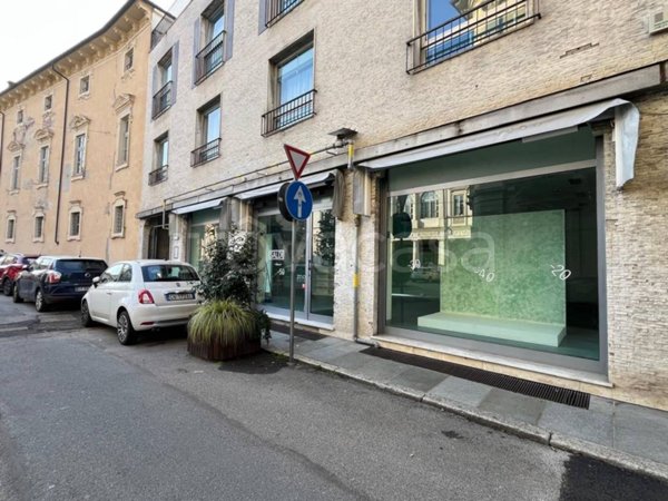 negozio in affitto a Vercelli in zona Centro Città