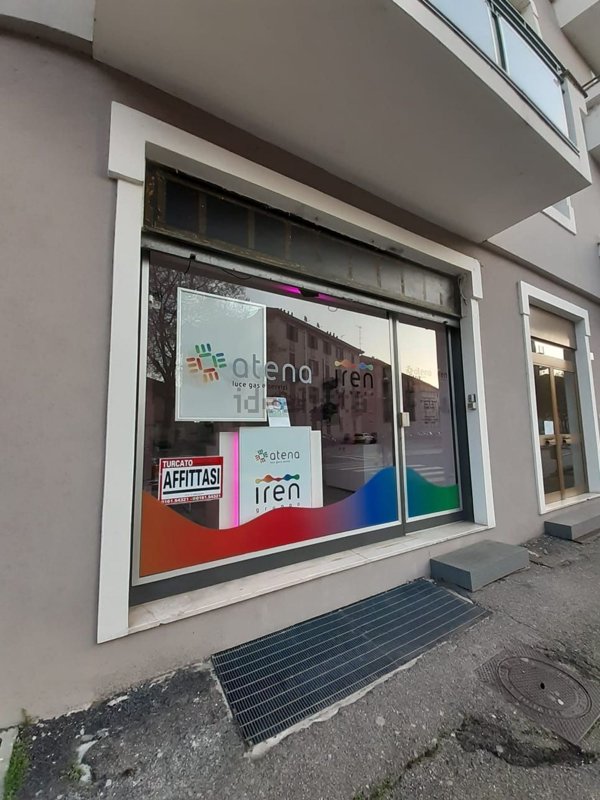 locale commerciale in affitto a Vercelli