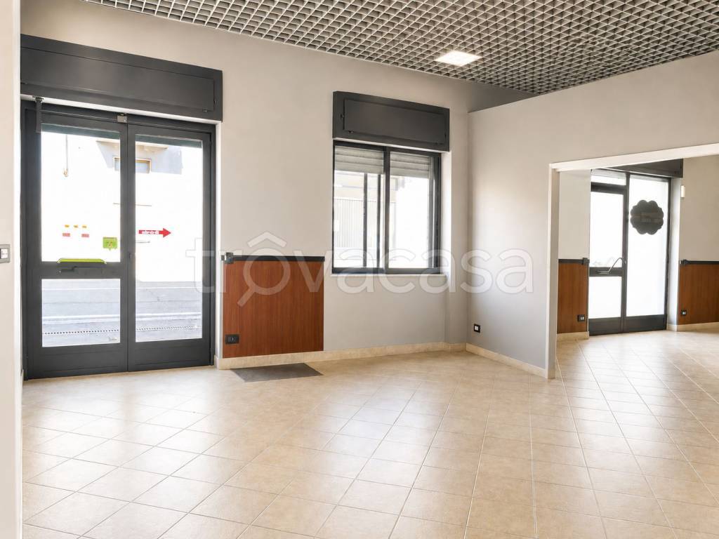 negozio in affitto a Vercelli in zona Cappuccini