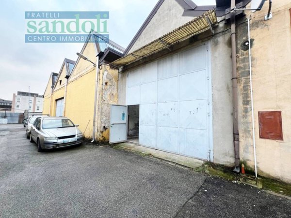 locale commerciale in affitto a Vercelli