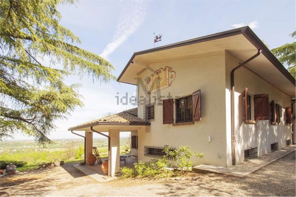 casa indipendente in affitto ad Albinea