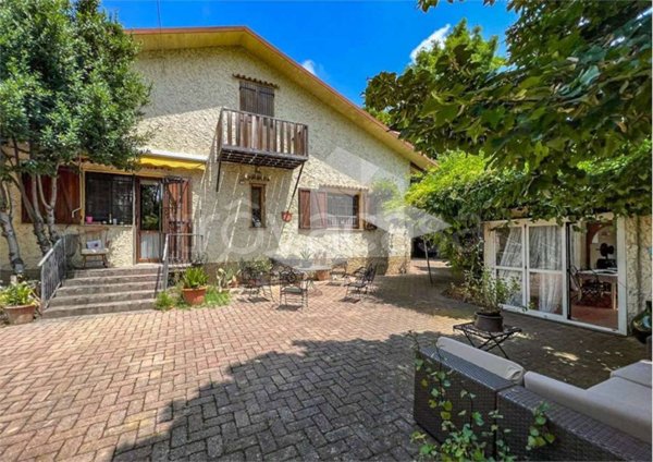 casa indipendente in affitto a Bagnolo in Piano
