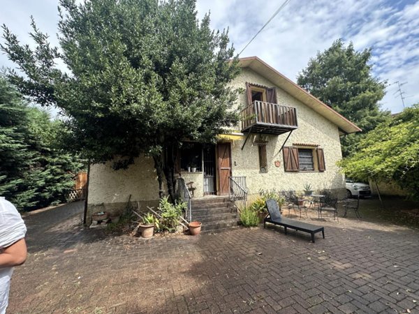 negozio in affitto a Bagnolo in Piano