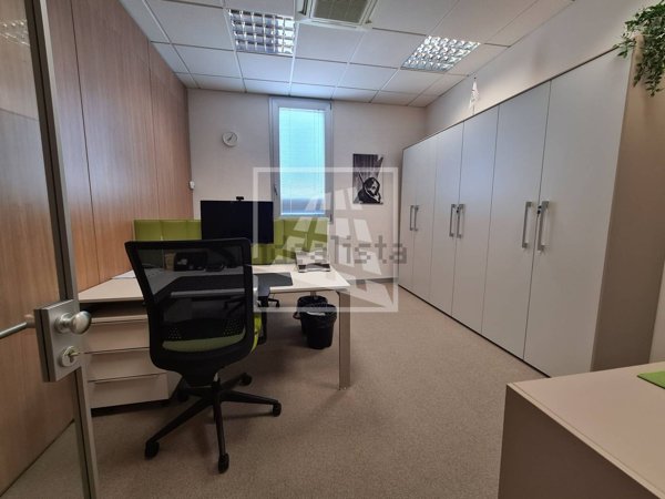 ufficio in affitto a Bagnolo in Piano