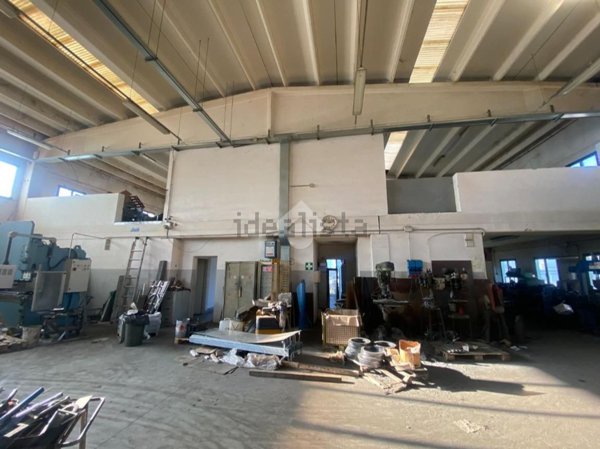 capannone in affitto a Bibbiano in zona Barco