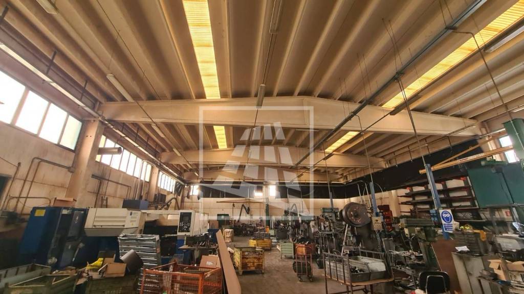 locale commerciale in affitto a Bibbiano in zona Barco