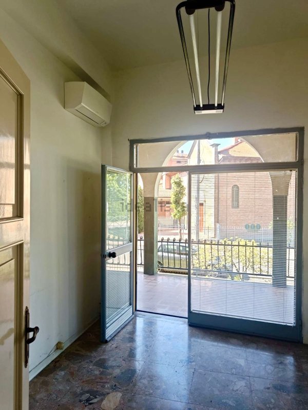 ufficio in affitto a Campagnola Emilia