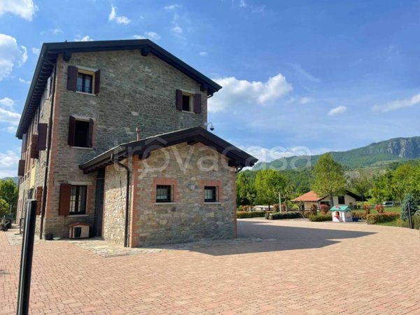 casa indipendente in affitto a Carpineti in zona Villa