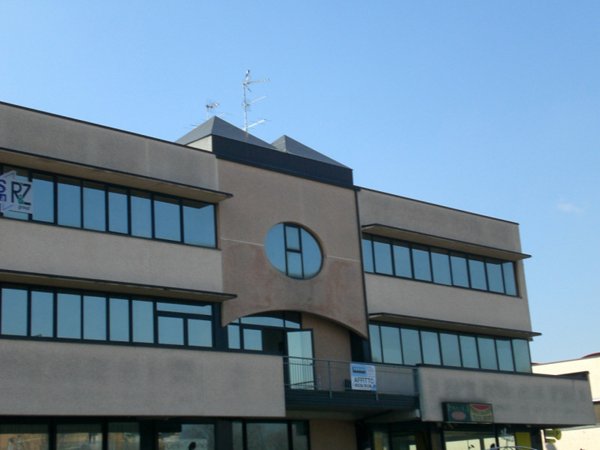 ufficio in affitto a Casalgrande in zona Sant'Antonino