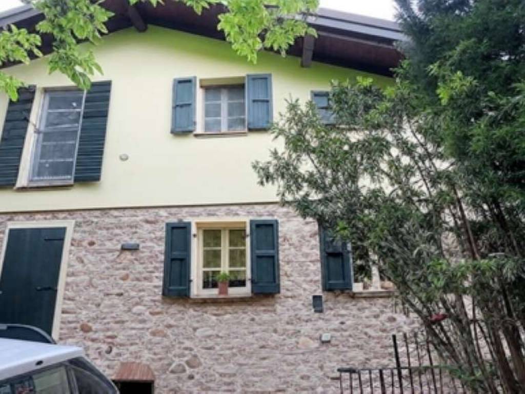 appartamento in affitto a Casalgrande in zona Dinazzano
