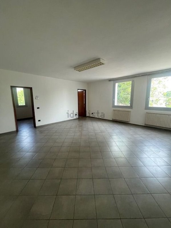 capannone in affitto a Casalgrande