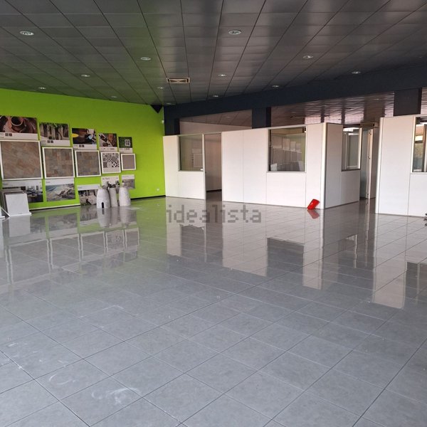 locale commerciale in affitto a Casalgrande