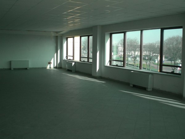 ufficio in affitto a Casalgrande in zona Sant'Antonino