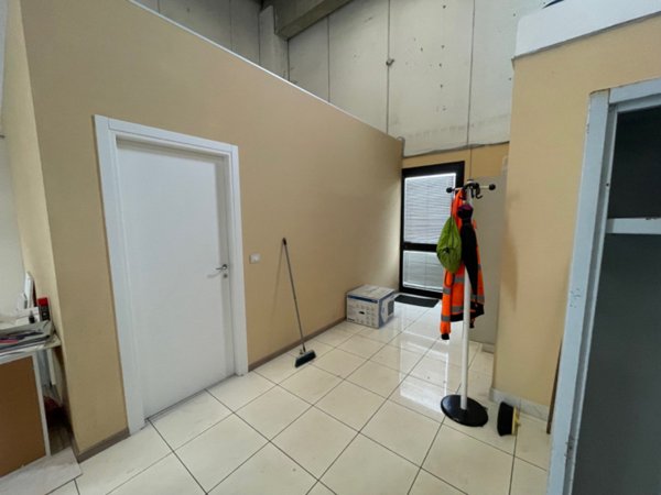 ufficio in affitto a Casalgrande in zona Sant'Antonino