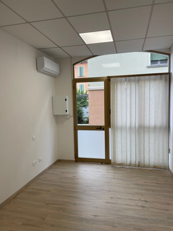 ufficio in affitto a Casalgrande