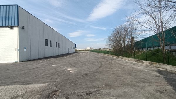 capannone in affitto a Casalgrande