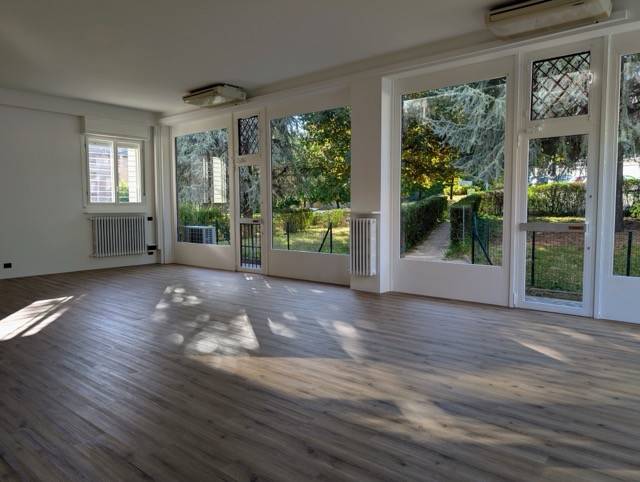 negozio in affitto a Castellarano