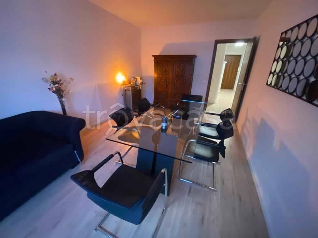 ufficio in affitto a Castelnovo ne' Monti