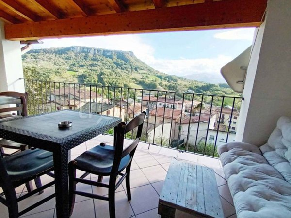 negozio in affitto a Castelnovo ne' Monti