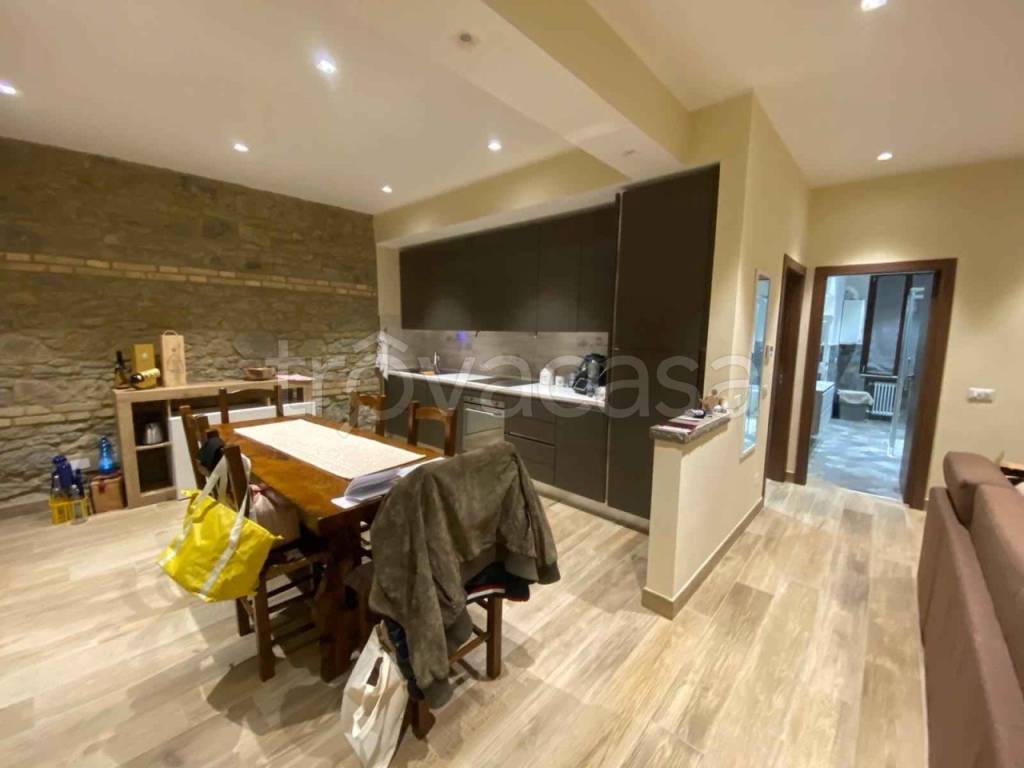 appartamento in affitto a Castelnovo ne' Monti