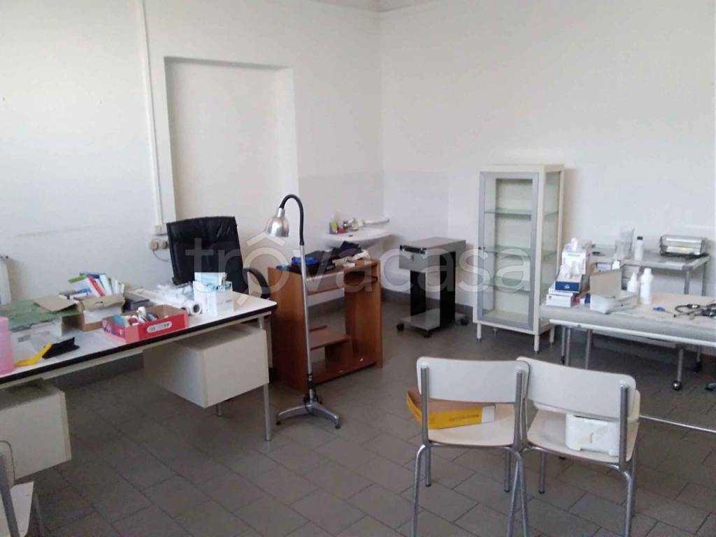 negozio in affitto a Castelnovo ne' Monti