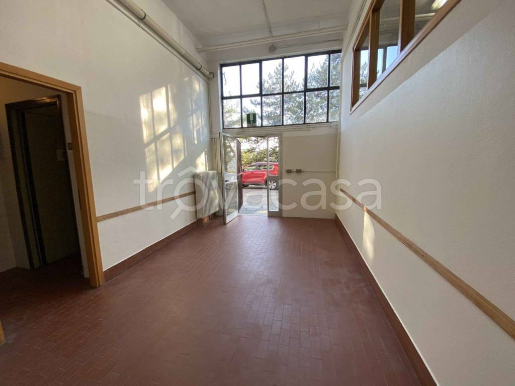 negozio in affitto a Castelnovo ne' Monti