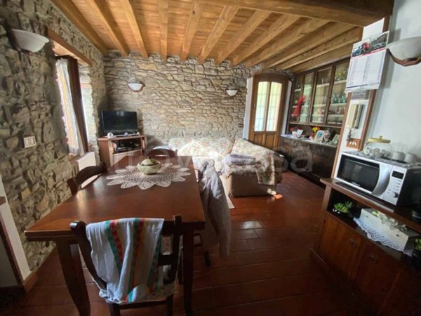 casa semindipendente in affitto a Castelnovo ne' Monti