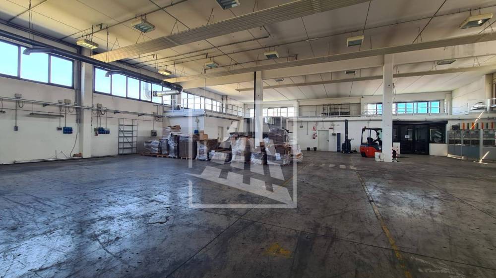 capannone in affitto a Cavriago