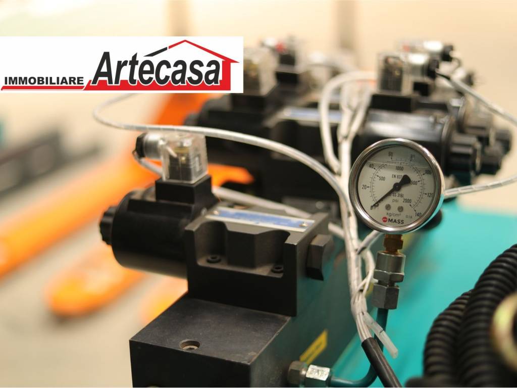 locale commerciale in affitto a Correggio