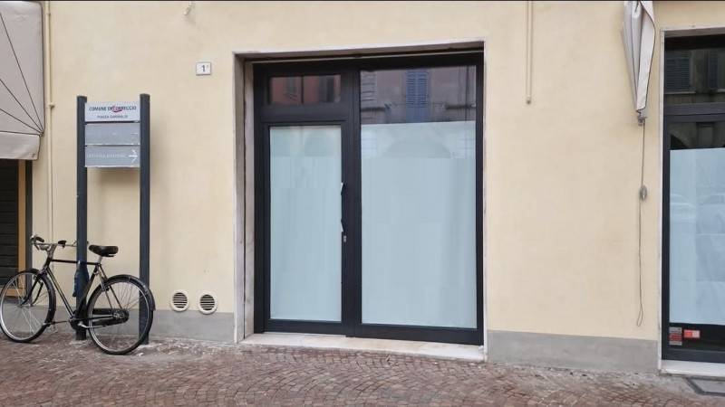 negozio in affitto a Correggio
