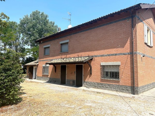 casa indipendente in affitto a Correggio