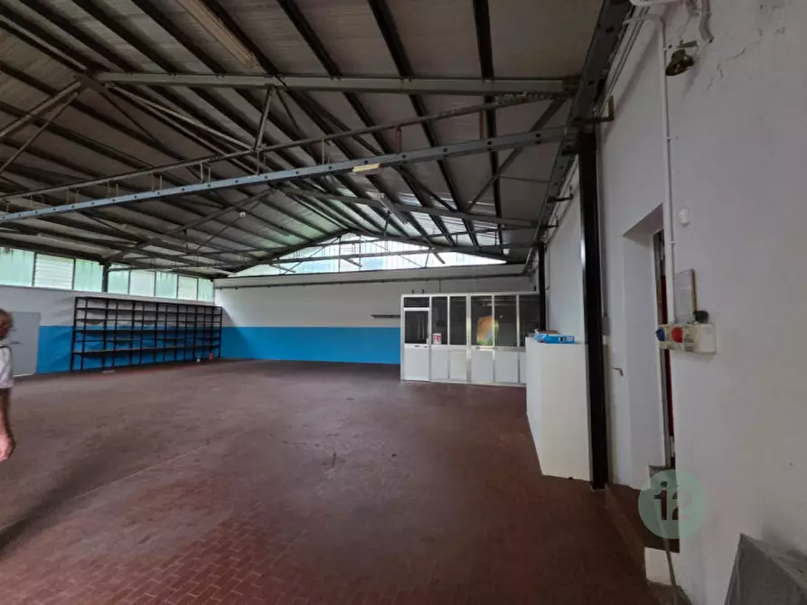 locale commerciale in affitto a Correggio