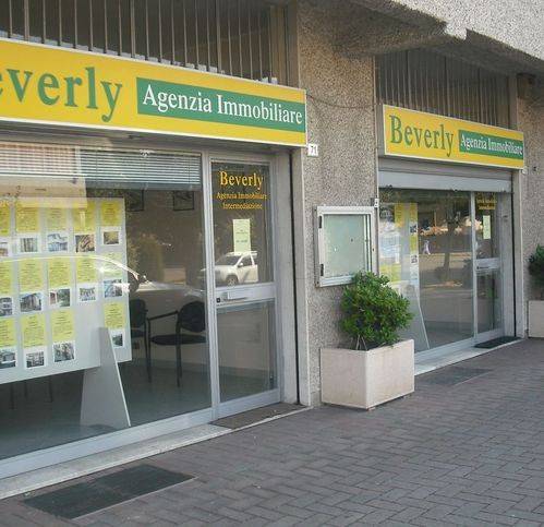 locale commerciale in affitto a Fabbrico