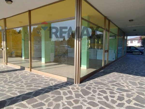locale commerciale in affitto a Gattatico in zona Taneto