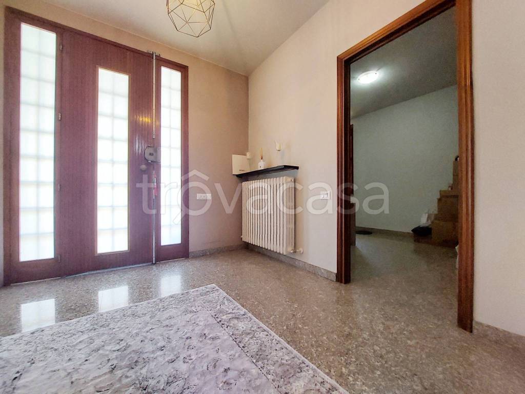 casa indipendente in affitto a Guastalla