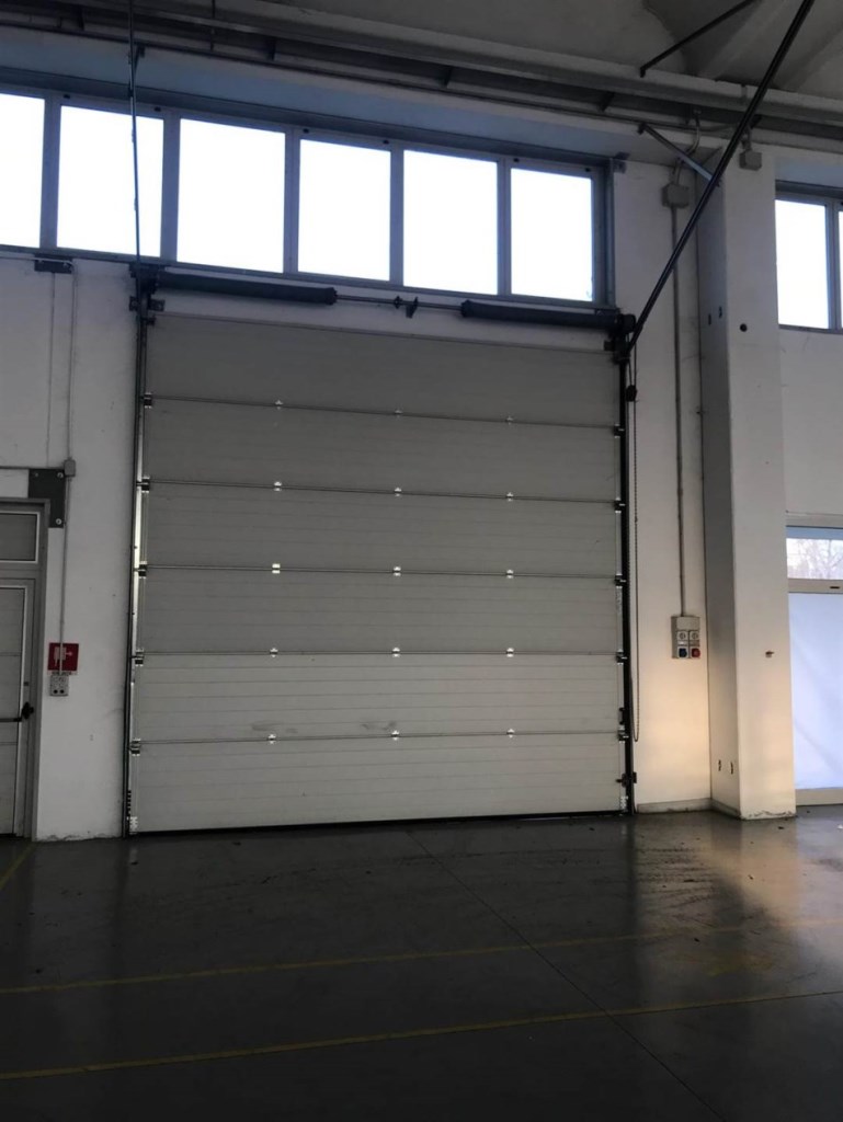 locale commerciale in affitto a Luzzara