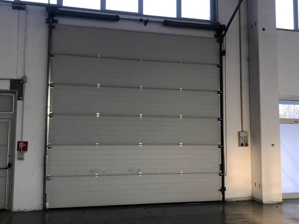 locale commerciale in affitto a Luzzara