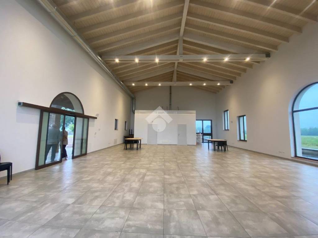 ufficio in affitto a Montecchio Emilia