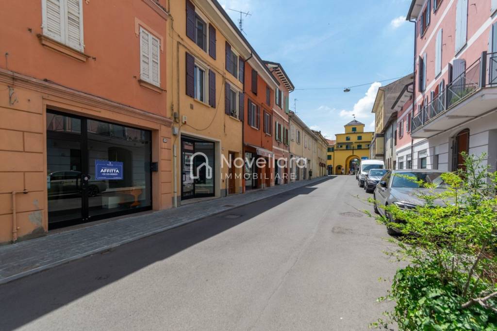 negozio in affitto a Novellara in zona Mulino di Sotto